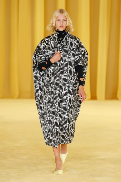 Look 38